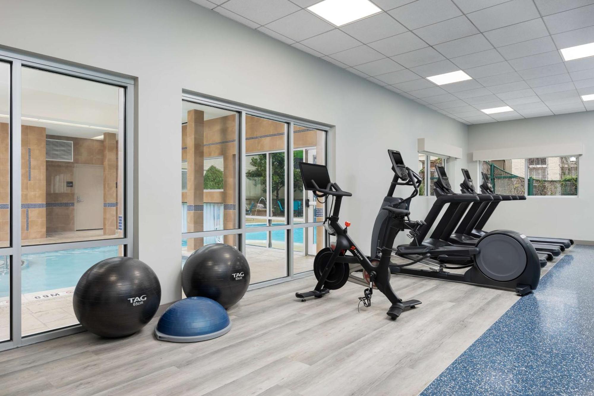 Hampton Inn & Suites Chattanooga Downtown Bagian luar foto