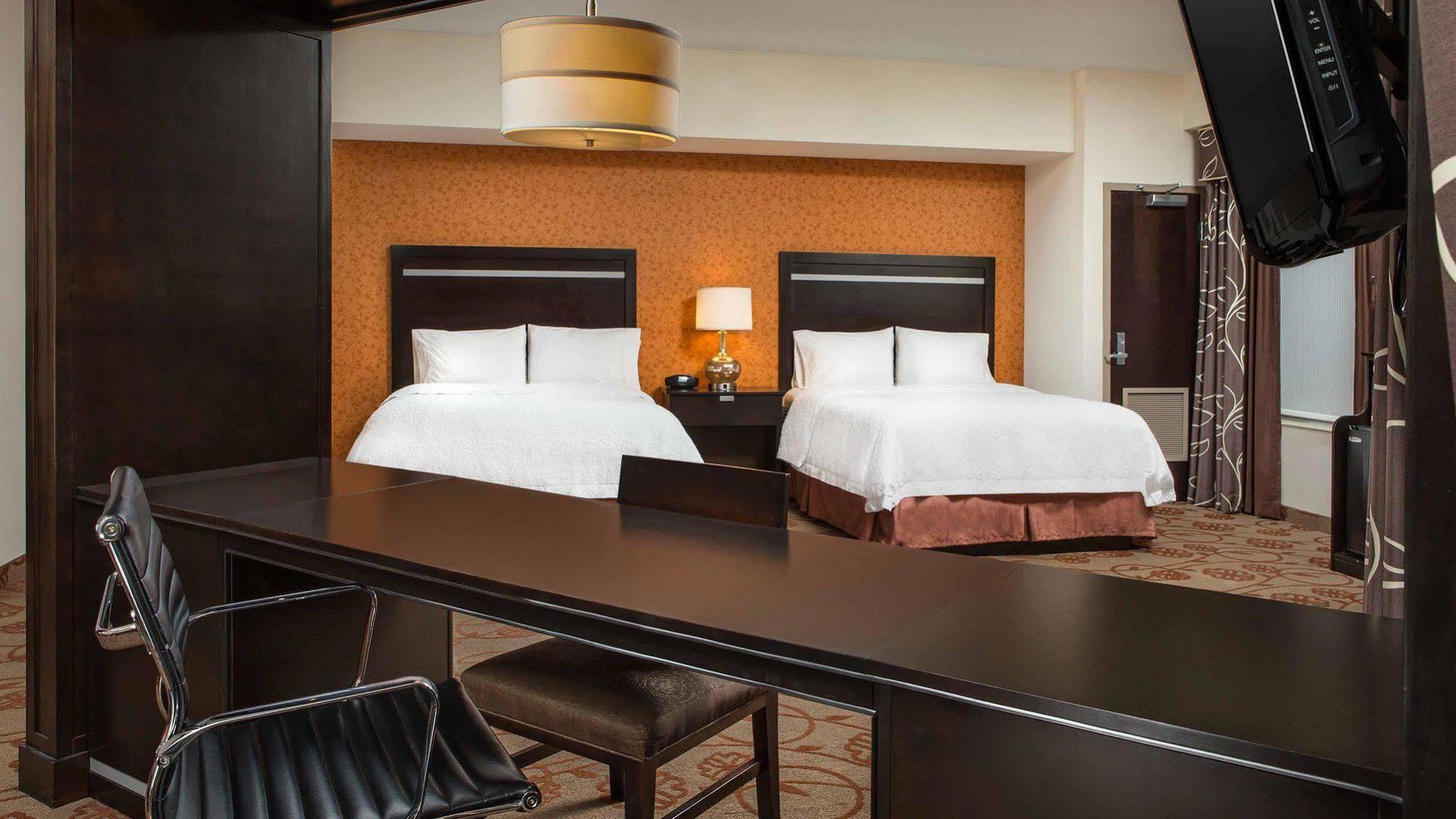 Hampton Inn & Suites Chattanooga Downtown Bagian luar foto